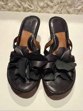 Born Vintage Y2K Black Floral Leather Slide Mules